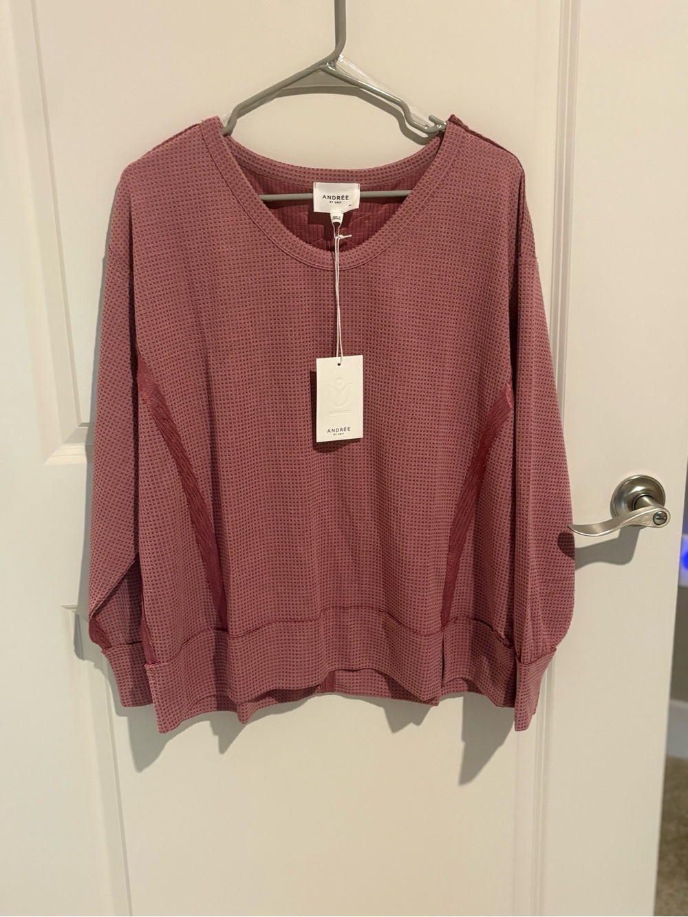 ANDRÉE BY UNIT Mauve Waffle Knit & Ribbed Accent Pullover Top - Size Medium